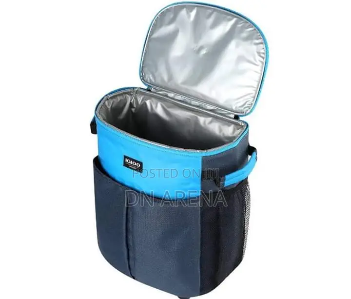 Igloo 32 Can Essentials Roller Cooler