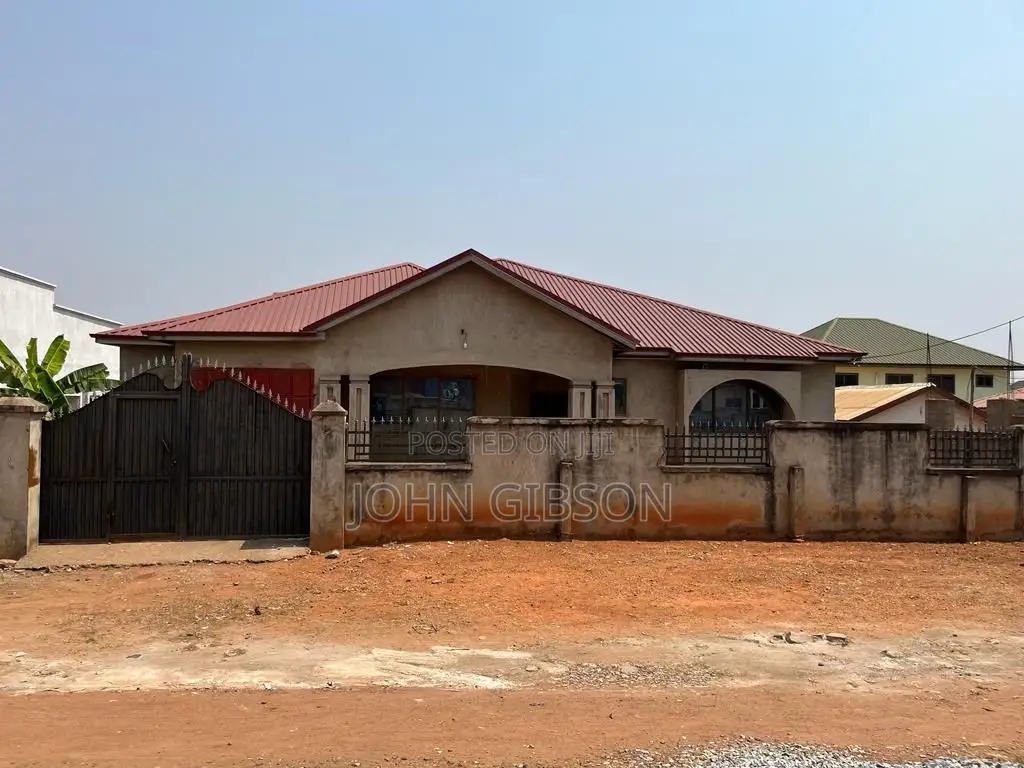 4bdrm House in Ashieye, Frafraha for sale