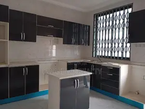 3bdrm House in Acp, Pokuase for sale