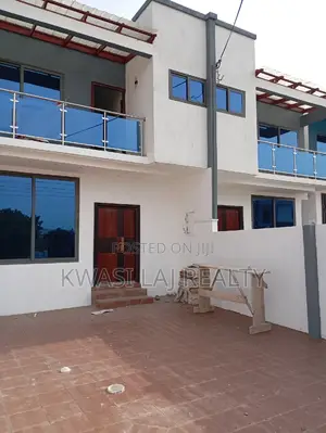 3bdrm House in Acp, Pokuase for sale