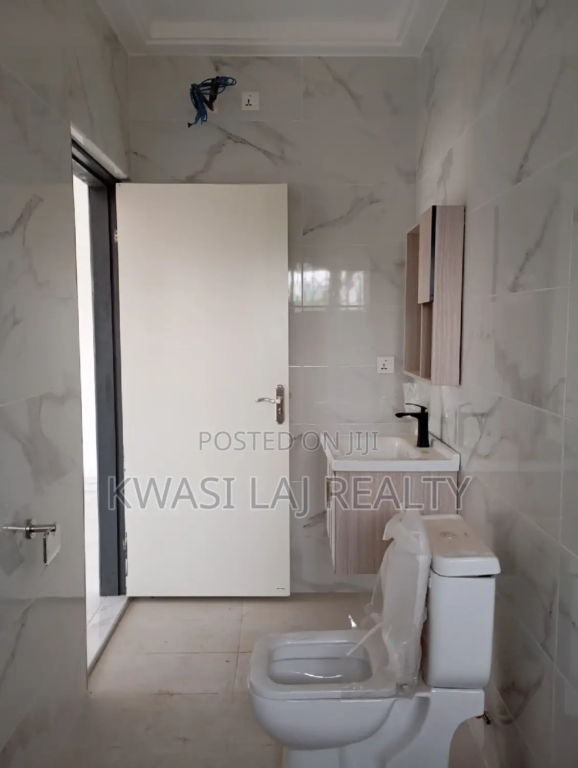 3bdrm House in Acp, Pokuase for sale