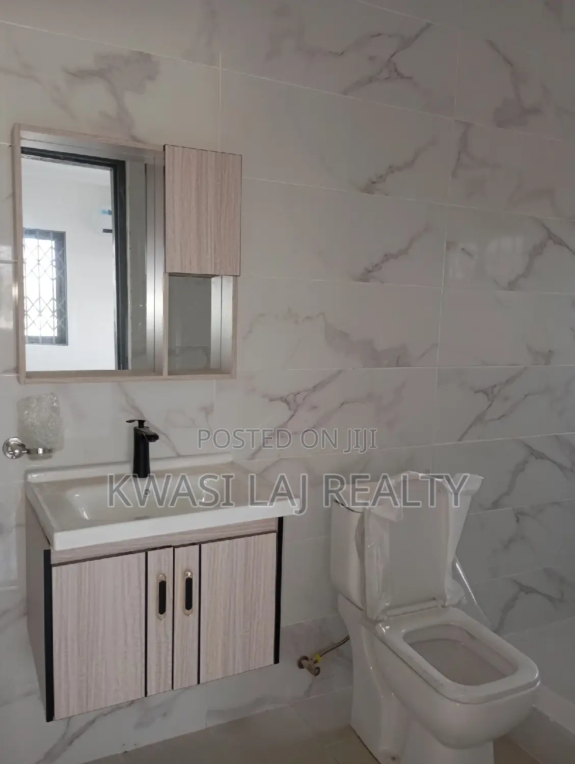 3bdrm House in Acp, Pokuase for sale