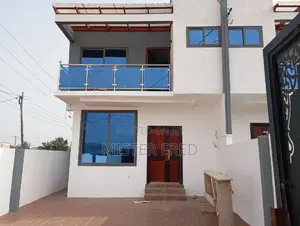 3bdrm House in Acp, Pokuase for sale