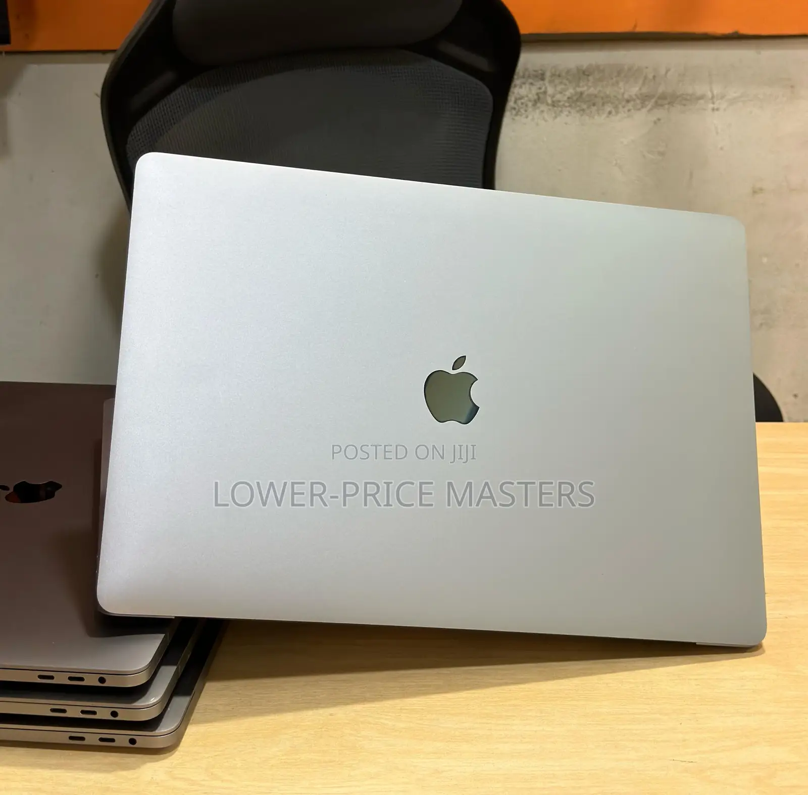 New Laptop Apple MacBook Pro 16GB Intel Core I7 SSD 512GB