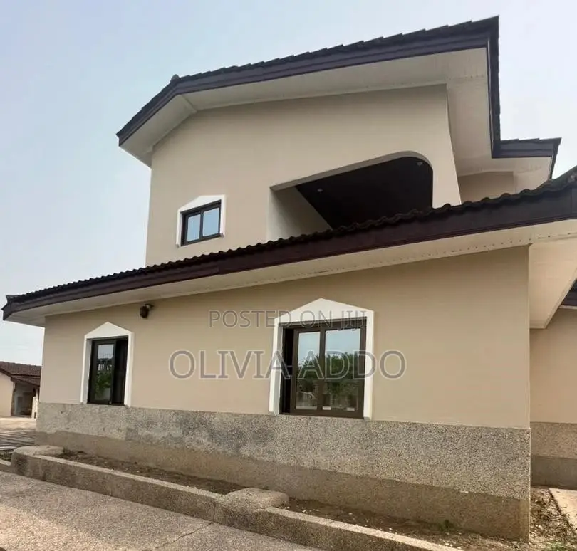 Furnished 6bdrm Villa in Spanish House, Takoradi for sale