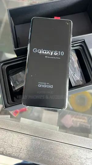 New Samsung Galaxy S10 128 GB Blue