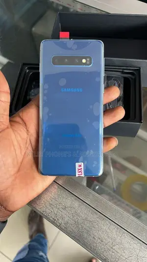 New Samsung Galaxy S10 128 GB Blue