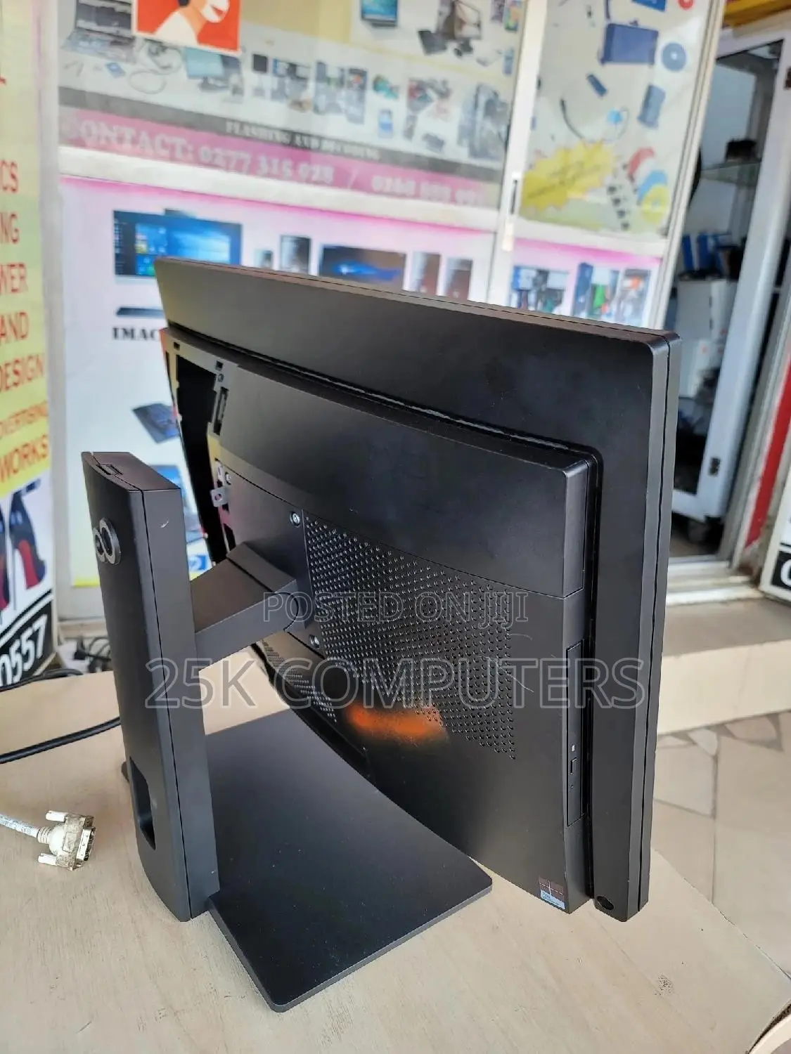 Desktop Computer Fujitsu Esprimo /24 8GB Intel Core I3 HDD 1T