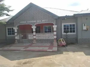 4bdrm Mansion in De-Icons Real Estate, Awutu Senya East Municipal