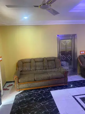 4bdrm Mansion in De-Icons Real Estate, Awutu Senya East Municipal