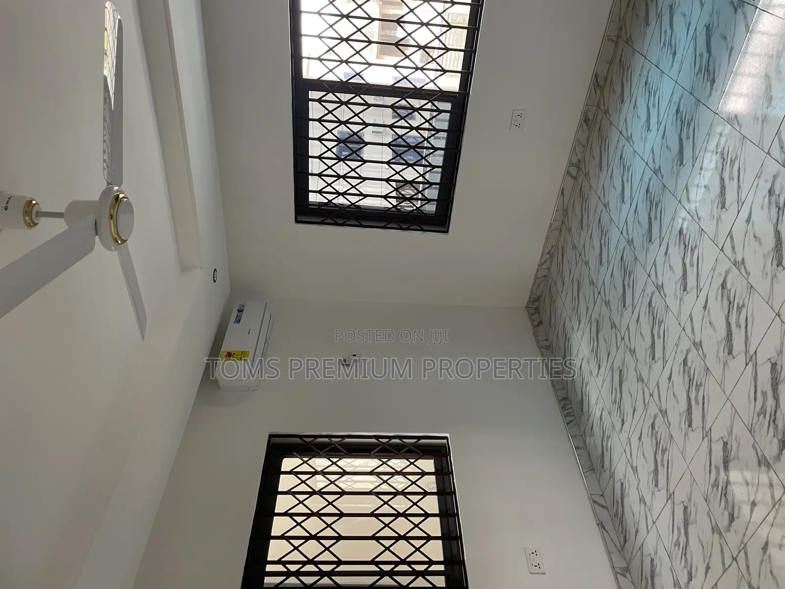 3bdrm Duplex in Oyarifa Mall for rent