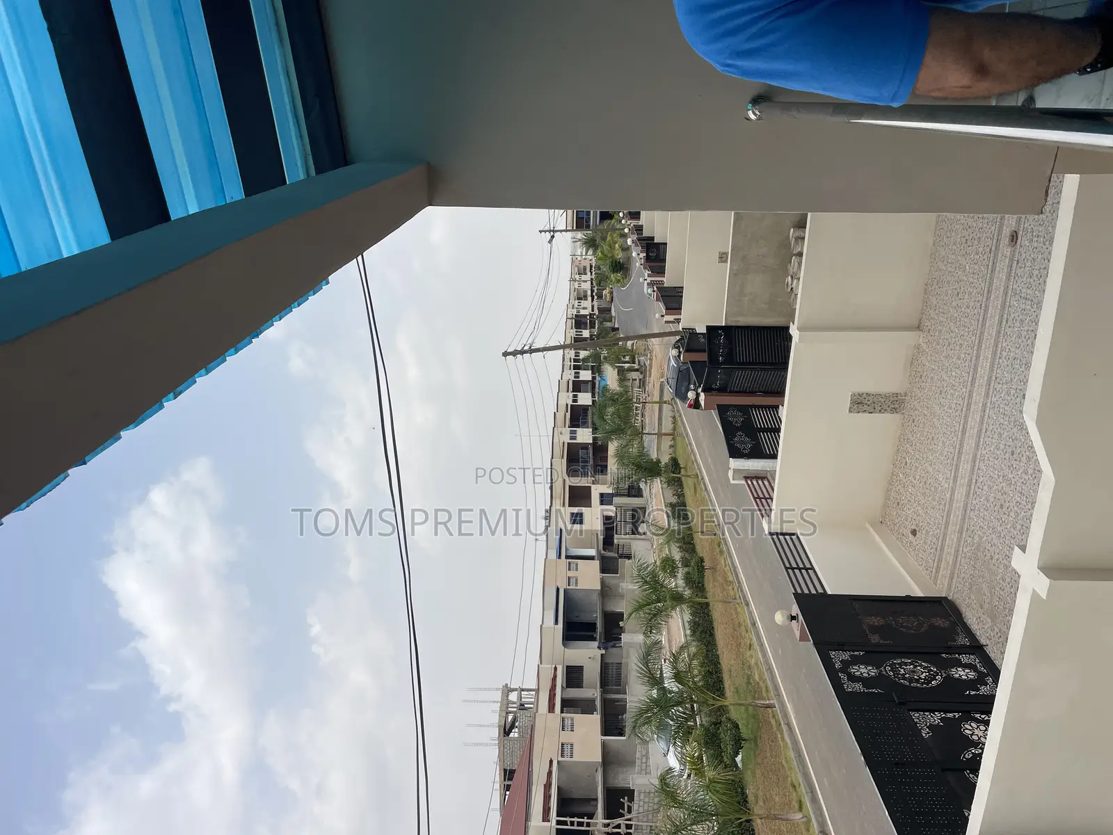 3bdrm Duplex in Oyarifa Mall for rent