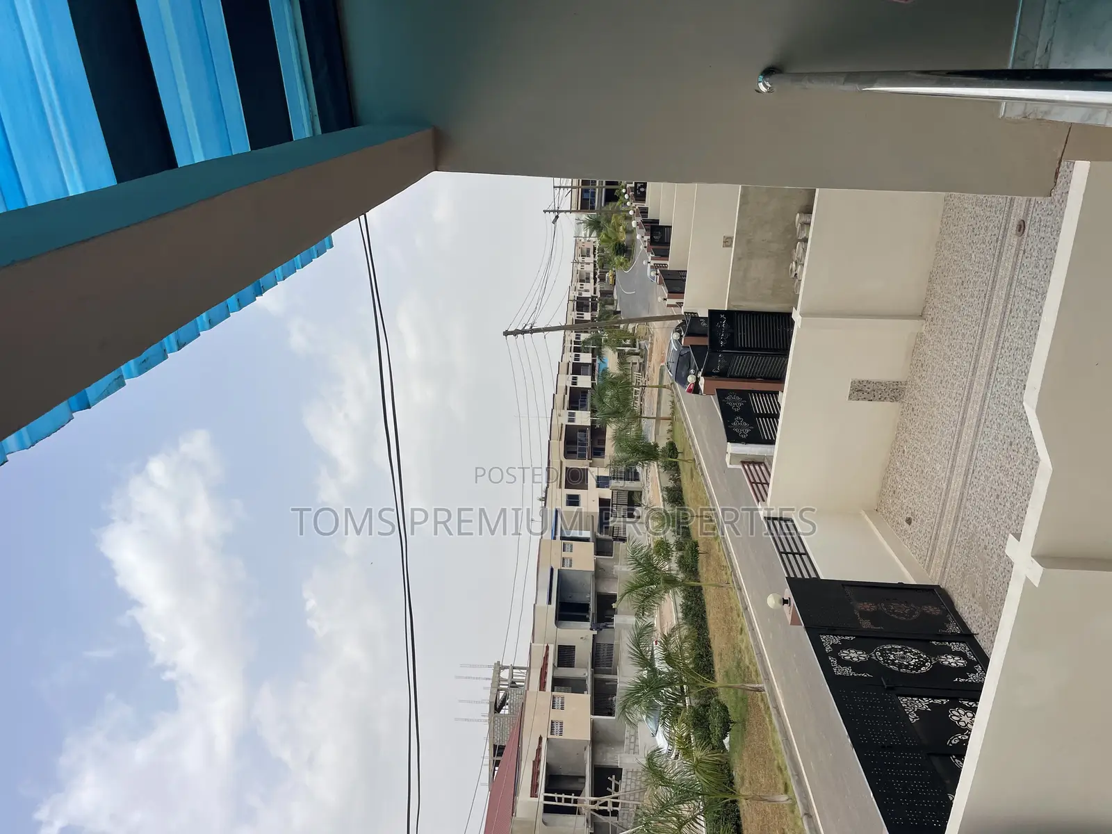 3bdrm Duplex in Oyarifa Mall for rent