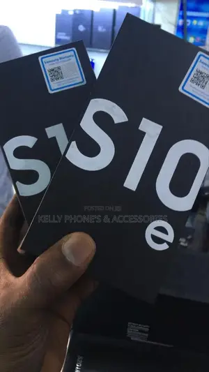 New Samsung Galaxy S10e 128 GB Black
