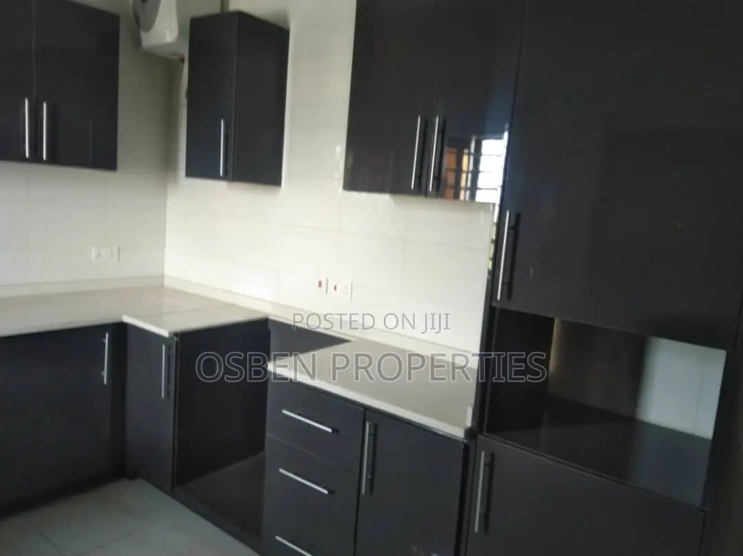 Furnished 5bdrm Mansion in Pleasant Properties, Spintex for sale