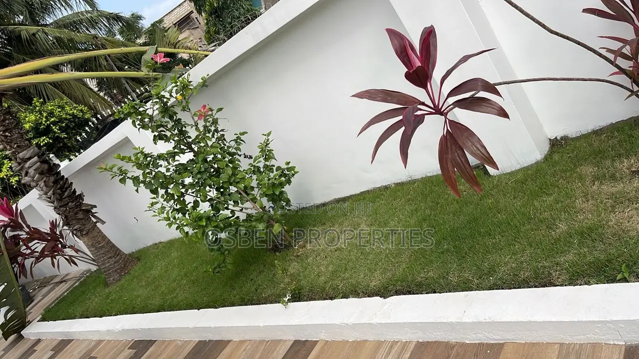 Furnished 5bdrm Mansion in Pleasant Properties, Spintex for sale