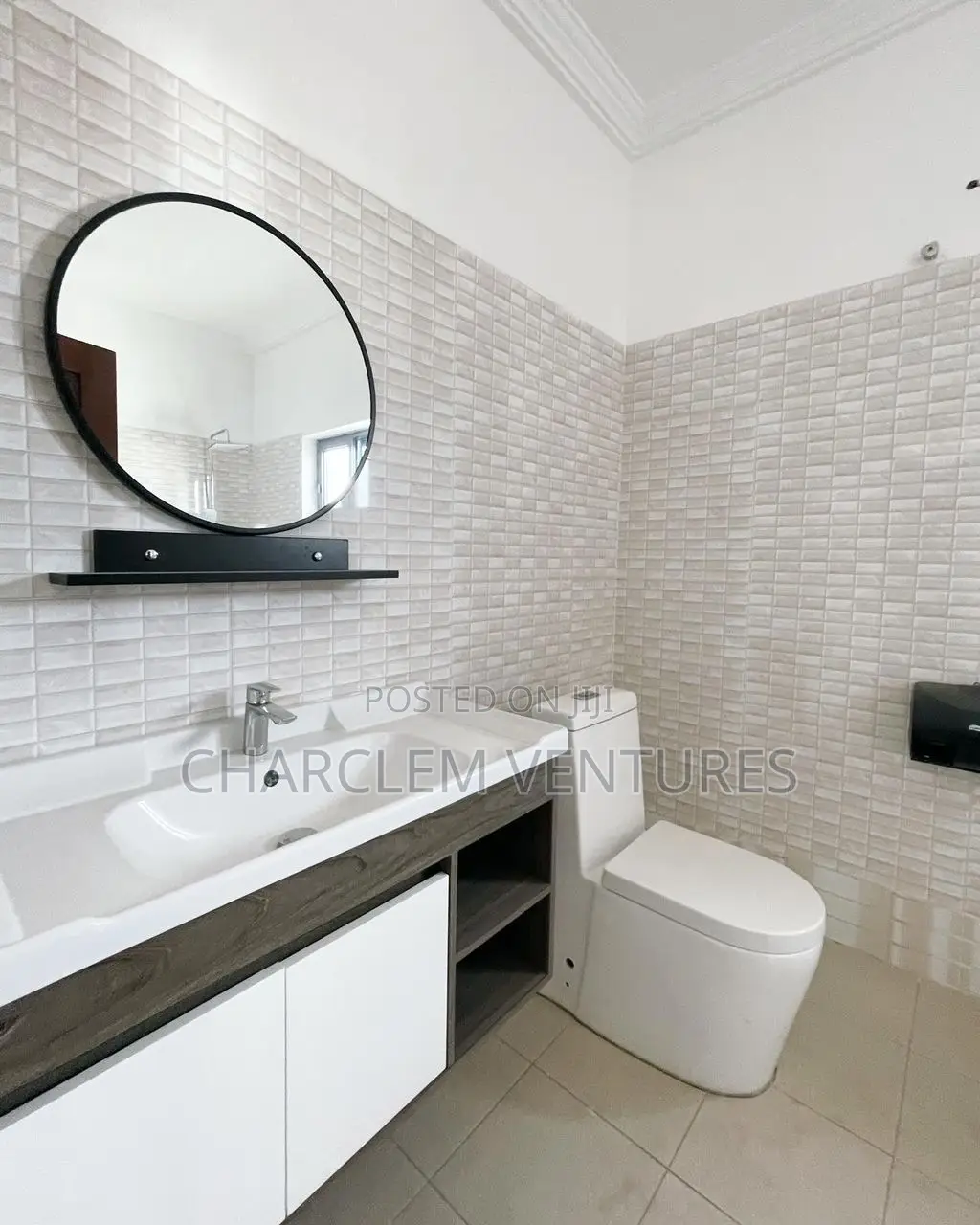 3bdrm Townhouse / Terrace in Charclem Ventures, East Legon for rent