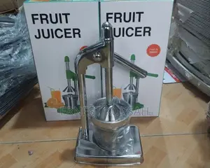 DELICIOUS. FRUIT JUICER ( Metal Juicer)