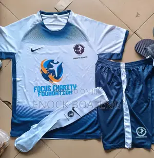 Jerseys Set and Customizing