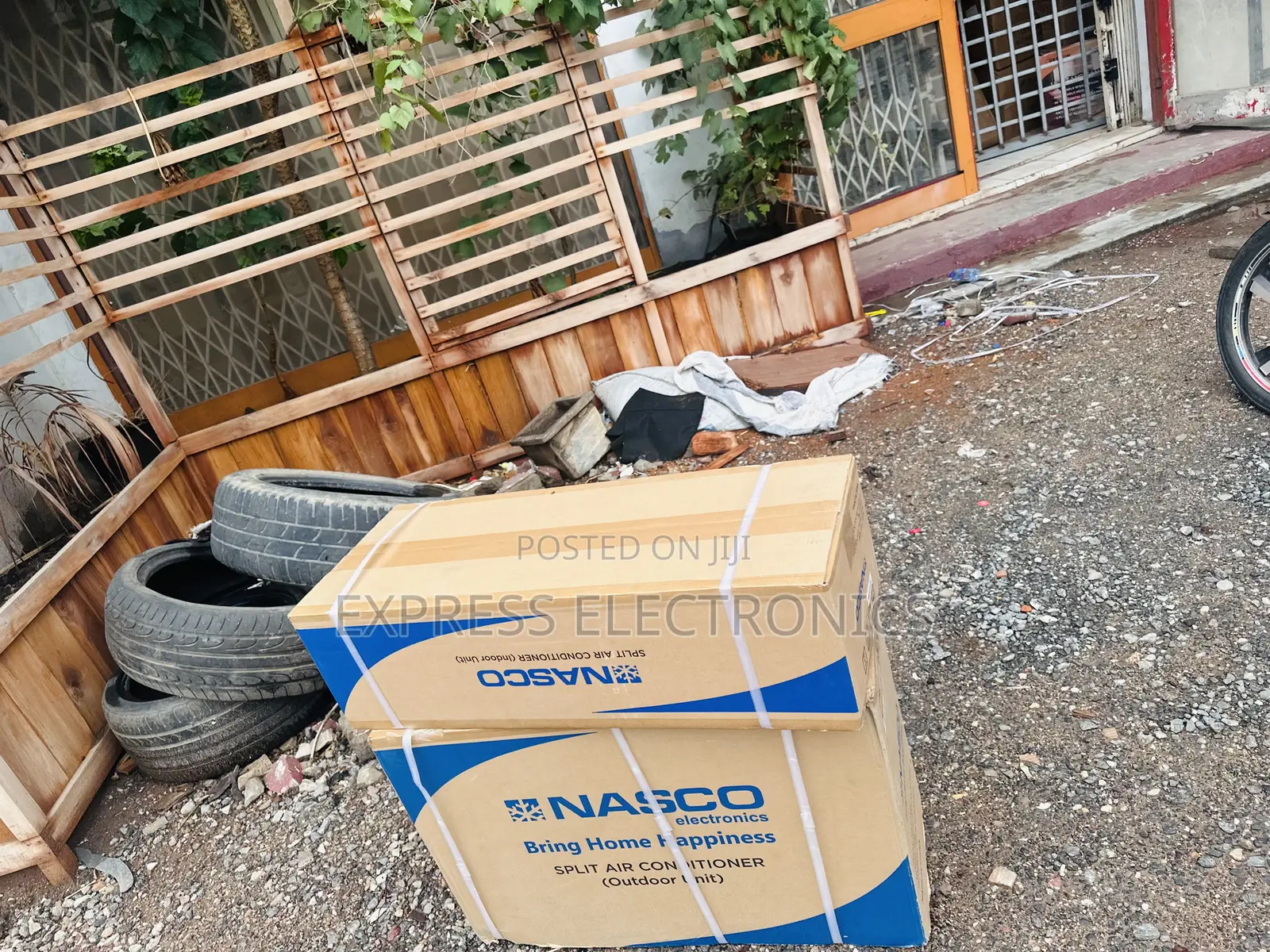 Nasco 1.5hp Split White Air Conditioner