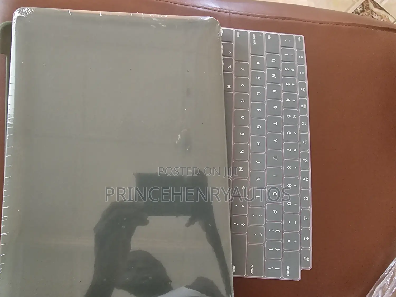 Macbook Air M1 Case+ Keyboard Cover Bundle
