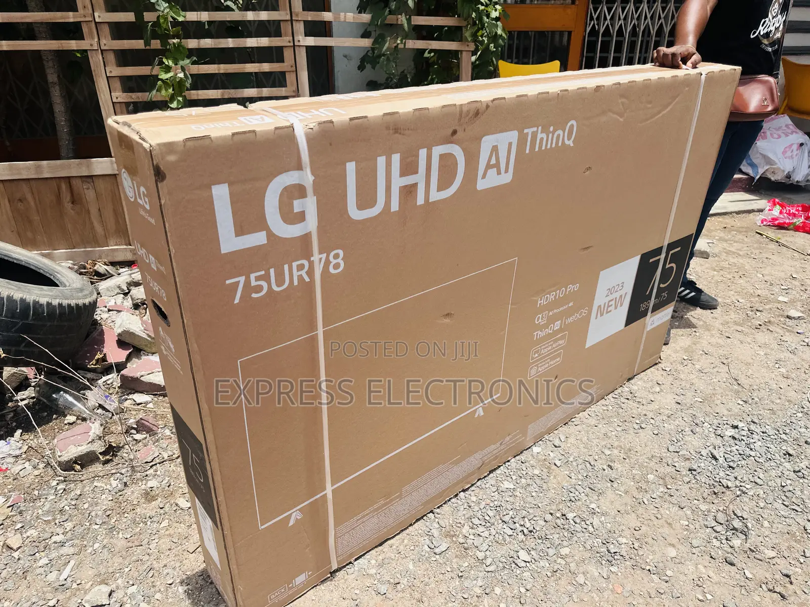 Dynamic Sleek Slim UHD Smart Lg 75UR78