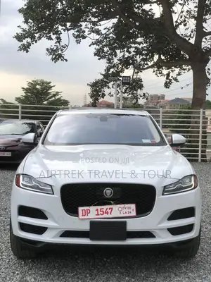 Photo - Jaguar F-Pace 25t Premium AWD 2019 White