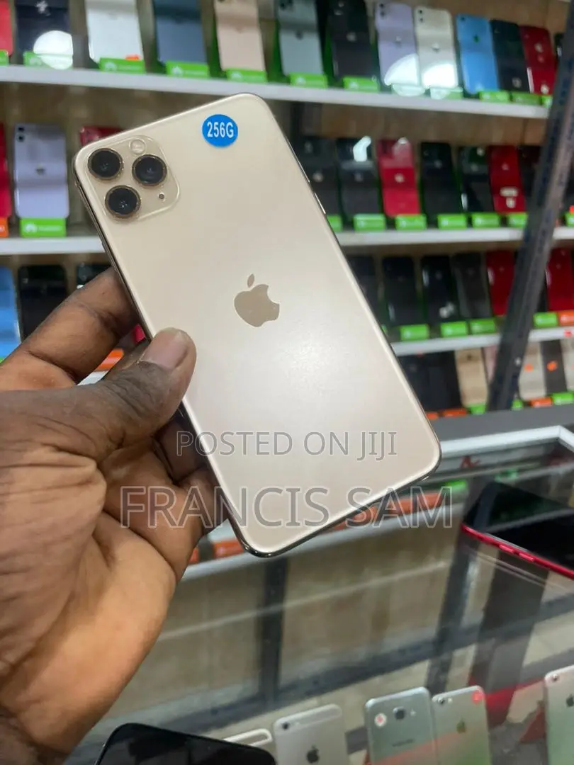 New Apple iPhone 11 Pro Max 256 GB Gold