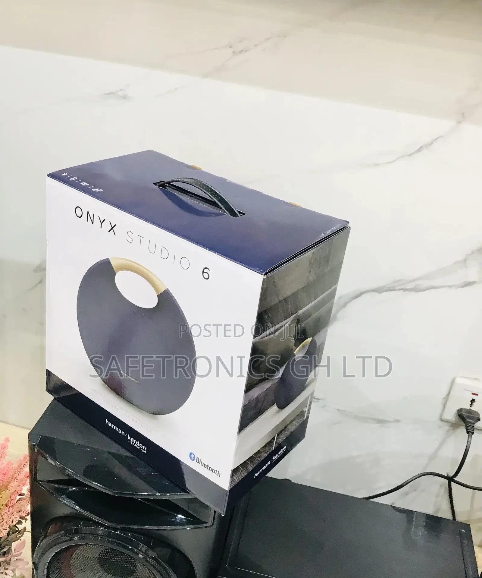 Studio 6 Onyx Bluetooth Wireless Electric Harman Kardon