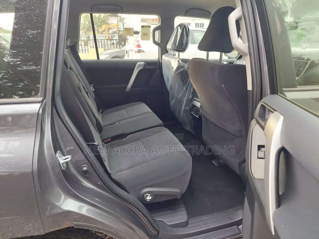 New Toyota Land Cruiser Prado 2022 Gray
