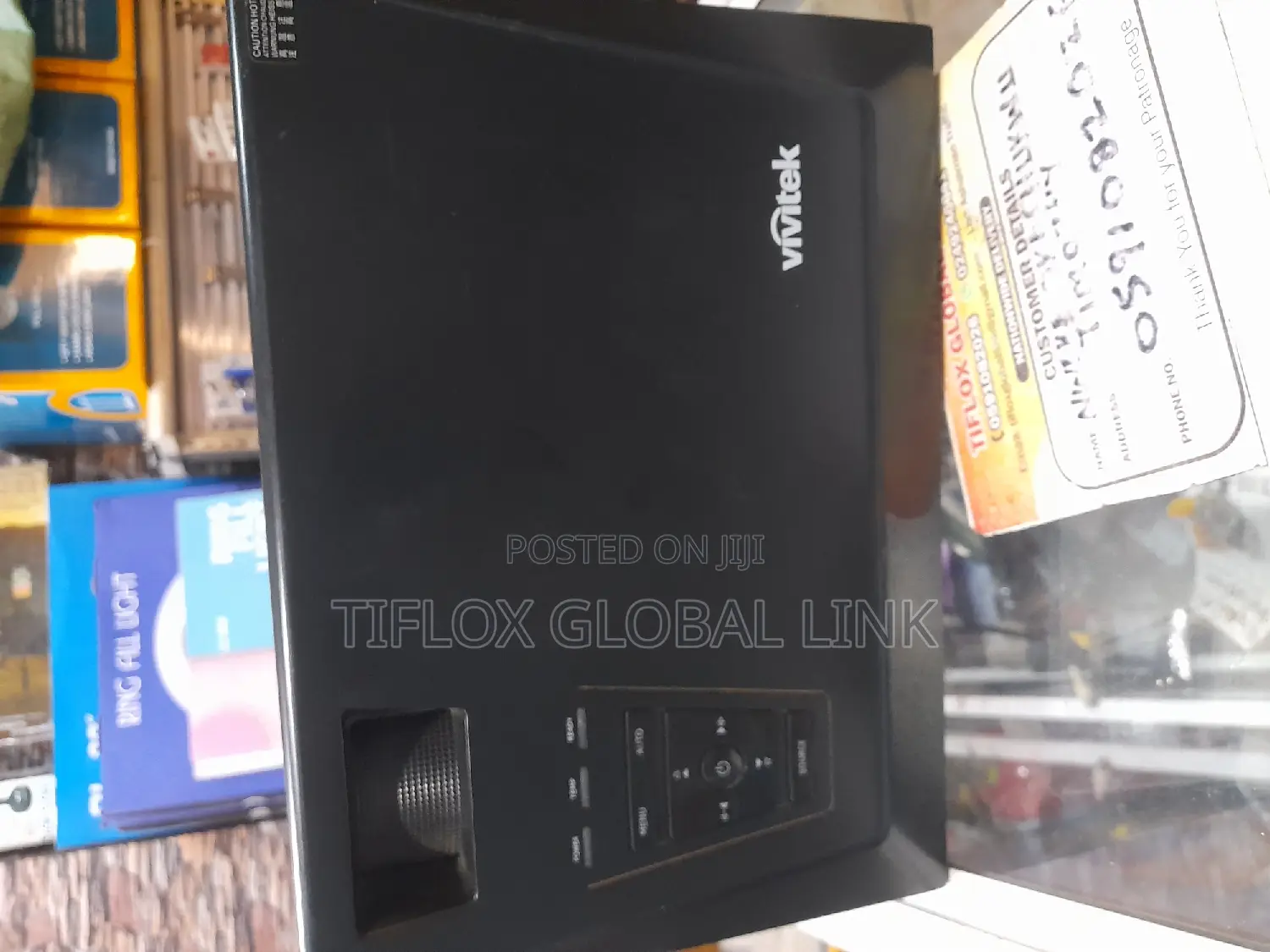Vivitek Projector ( 2800 Lumens )