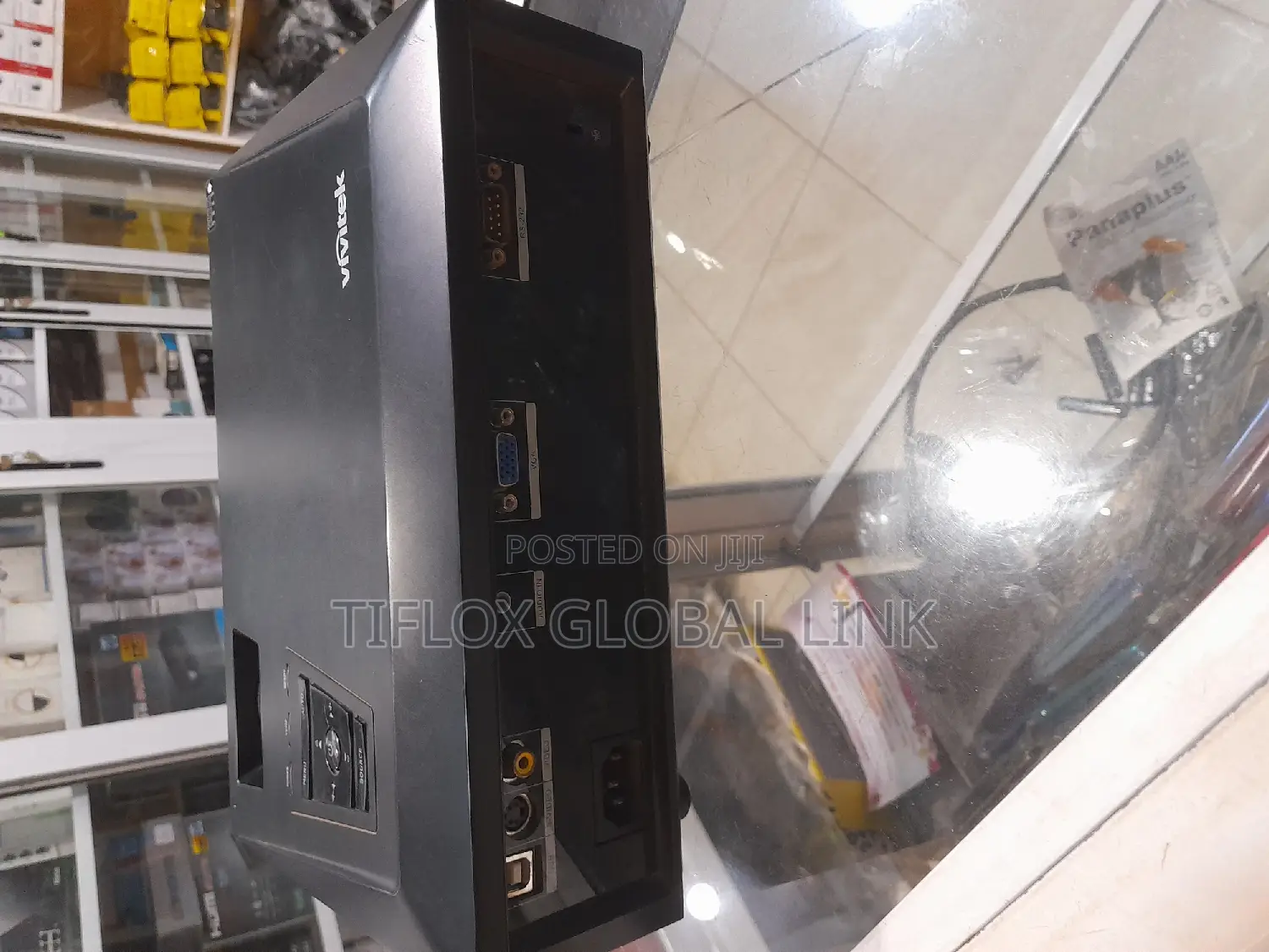 Vivitek Projector ( 2800 Lumens )