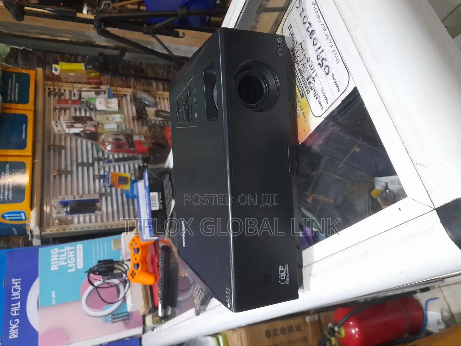 Vivitek Projector ( 2800 Lumens )