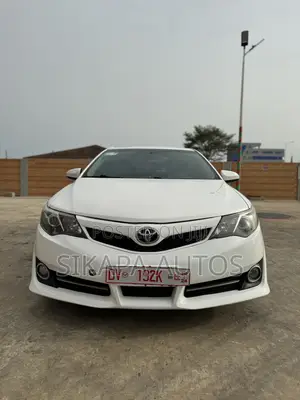 Photo - Toyota Camry 2013 White