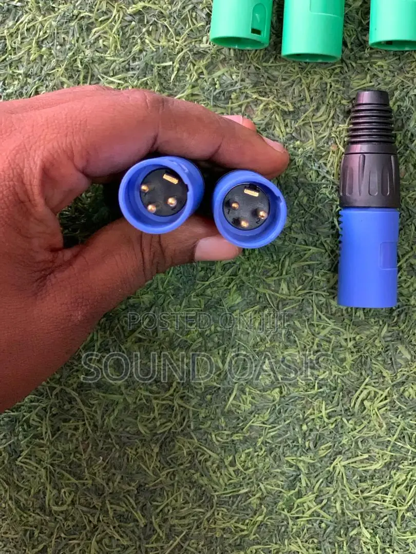 Male and Female Canon Plugs (Plastic) -XLR Plugs