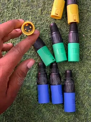 Male and Female Canon Plugs (Plastic) -XLR Plugs
