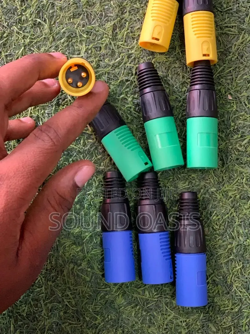 Male and Female Canon Plugs (Plastic) -XLR Plugs