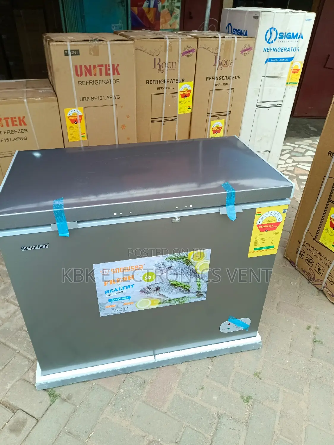 Snowea 200ltr Chest Freezer + Glass Cover