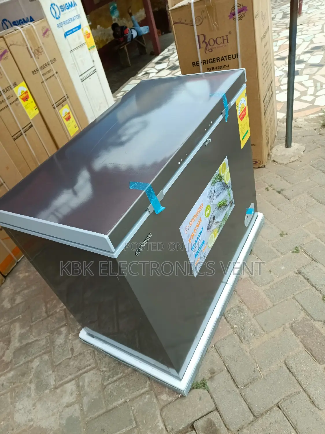 Snowea 200ltr Chest Freezer + Glass Cover