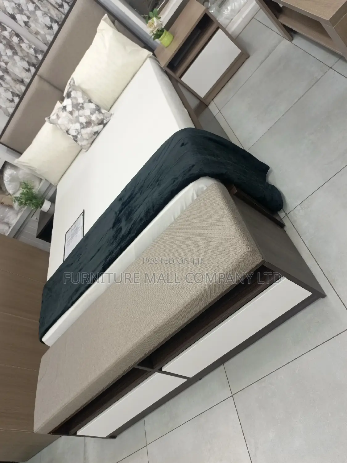 FURNITURE MALL COMPANY Double Bed With Mattress and Drawr
