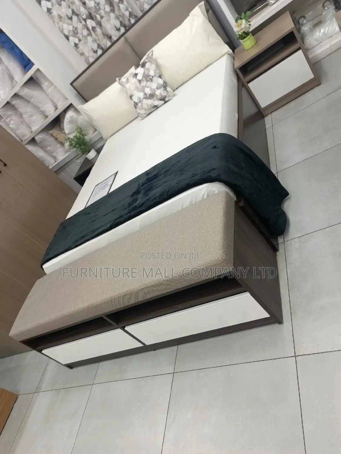 FURNITURE MALL COMPANY Double Bed With Mattress and Drawr