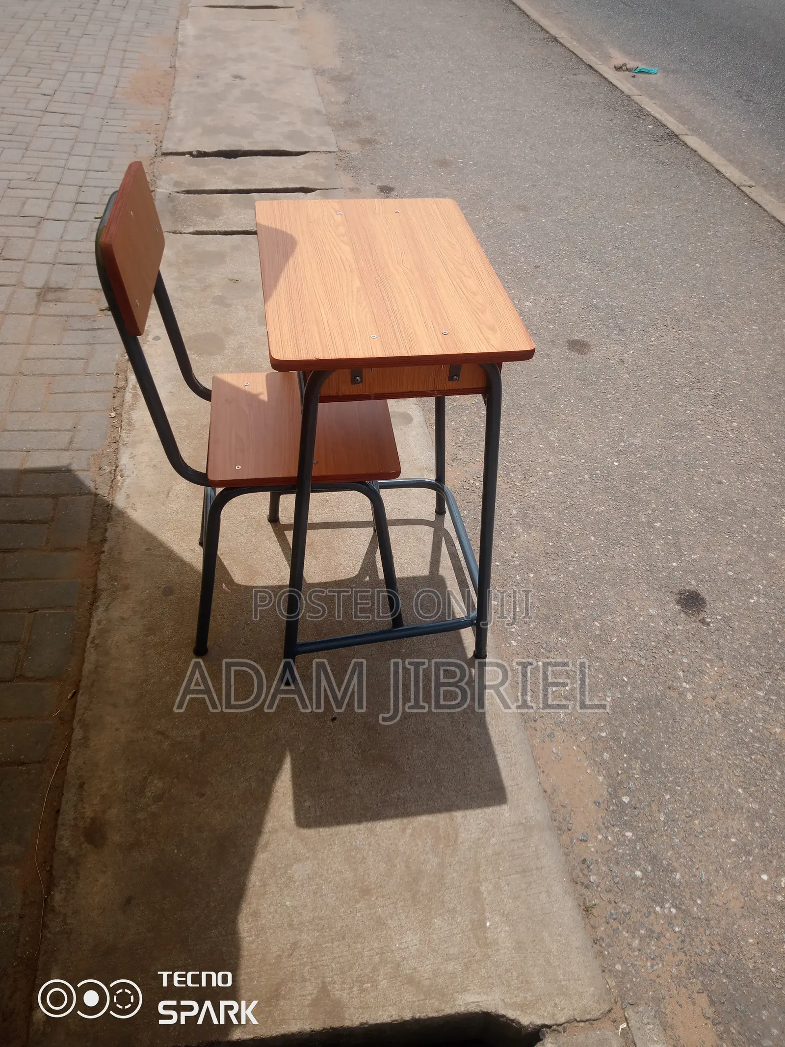 Mono Desk for Students