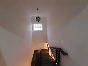 5bdrm House in Skm, Achimota for rent