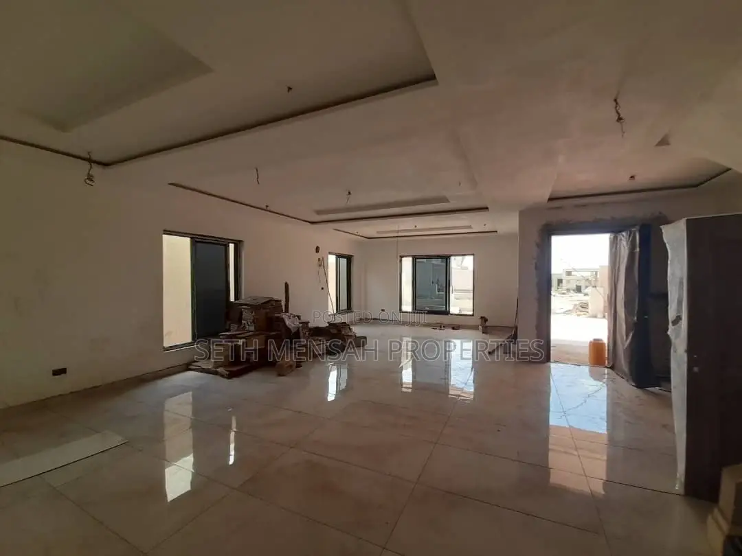 4bdrm House in Skm, Spintex for sale