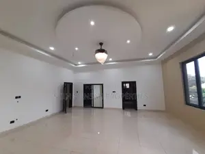 4bdrm House in Skm, Spintex for sale