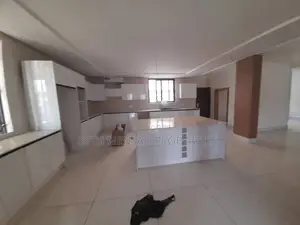 3bdrm House in Skm, Spintex for sale