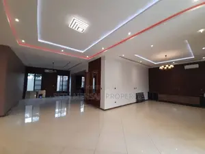 5bdrm House in Skm, Spintex for sale