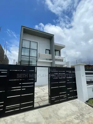 4bdrm House in Skm, Spintex for sale