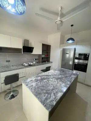 4bdrm House in Skm, Spintex for sale