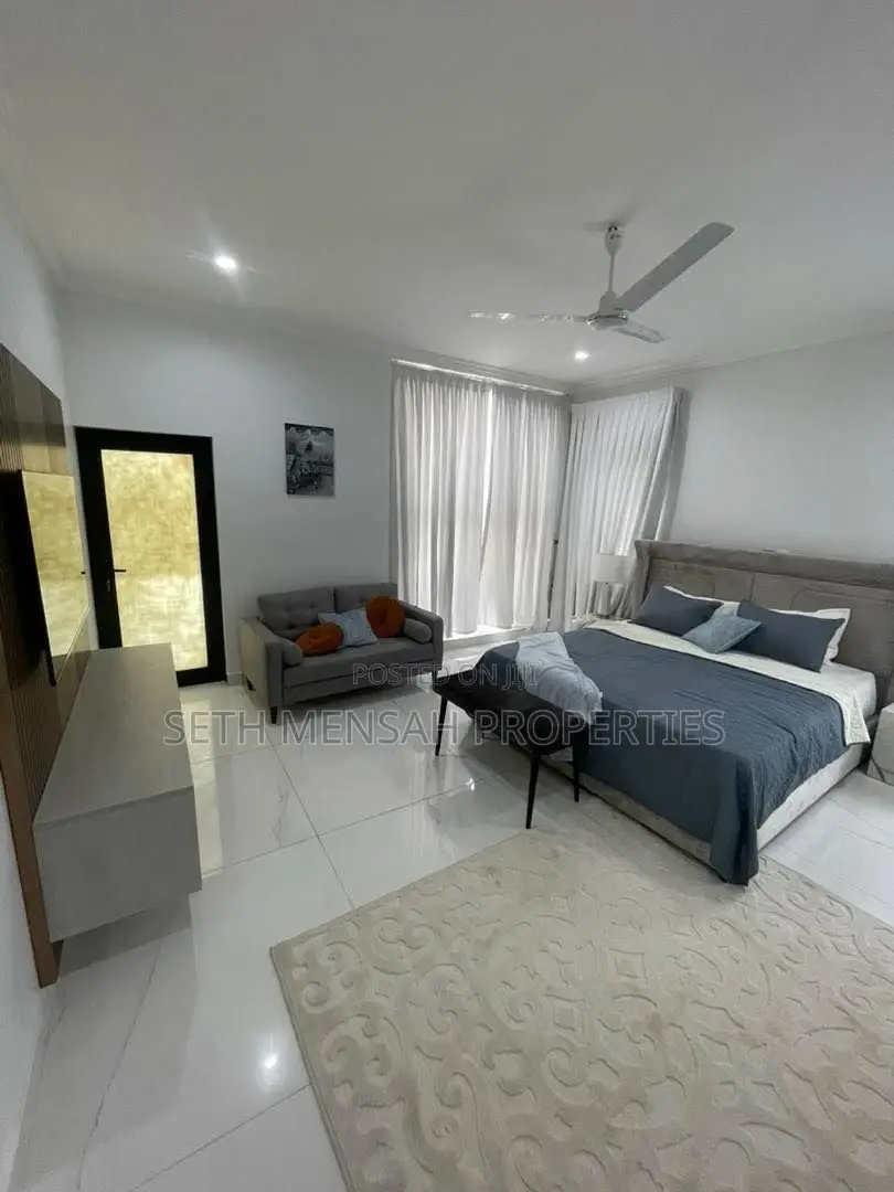 4bdrm House in Skm, Spintex for sale
